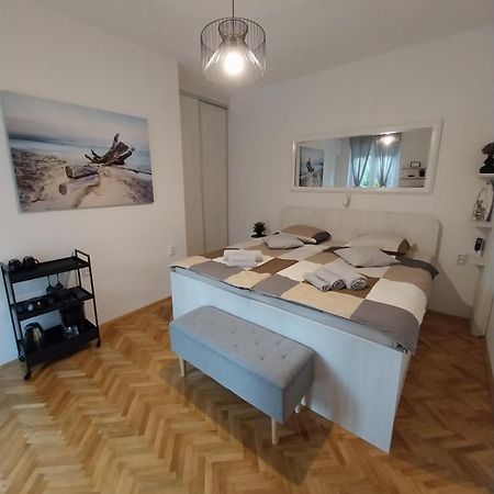 Sobe Sotic Bed & Breakfast ราบ ภายนอก รูปภาพ