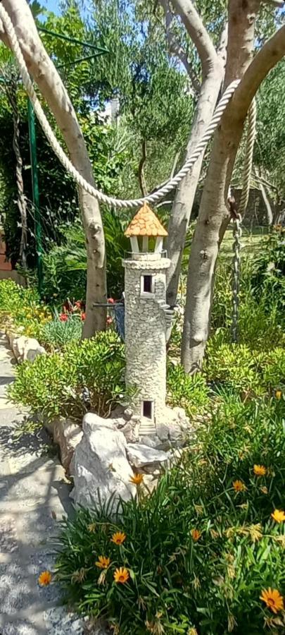 Sobe Sotic Bed & Breakfast ราบ ภายนอก รูปภาพ